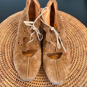 Think! Tan Suede Lace Up Cutout Booties Low Stacked Heel Made in Italy Shoes